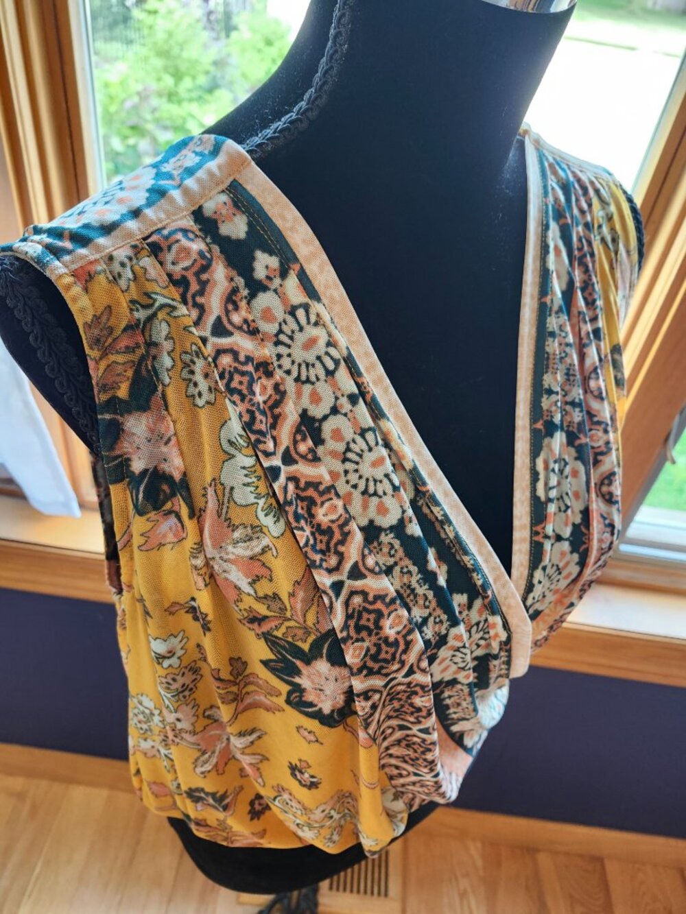 Free People Boho-Inspired Mustard Floral Faux Wrap Sleeveless Top Medium - Picture 3 of 10